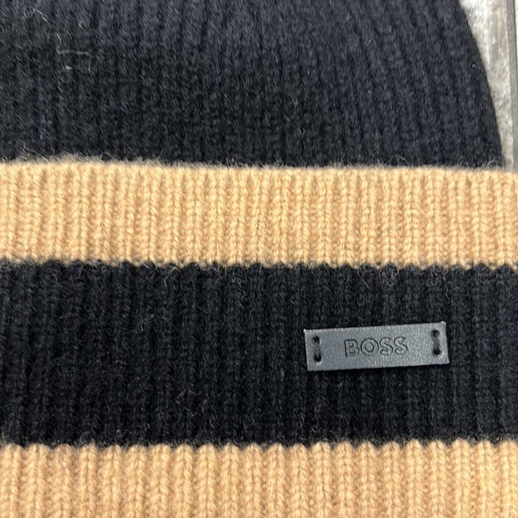 100% Authentic Hugo Boss Beanie / NWT
New never worn - Picture 2 of 5